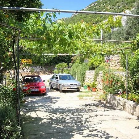 Seaside Family Friendly House With A Swimming Pool Viganj, Peljesac - 10253 Ferienhaus *