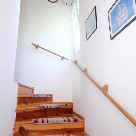 Ferienhaus Seaside Family Friendly House With A Swimming Pool Viganj, Peljesac - 10253 *