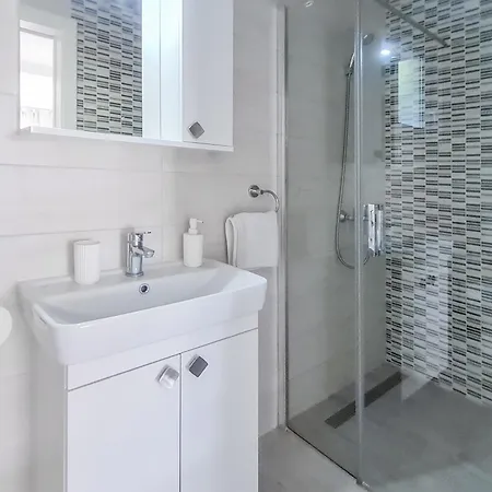 Seaside Family Friendly House With A Swimming Pool Viganj, Peljesac - 10253 Ferienhaus